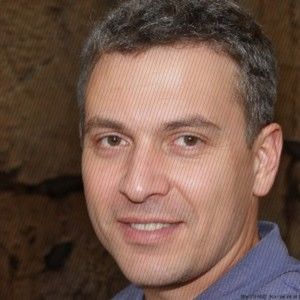 Meet your Posher, Leslie